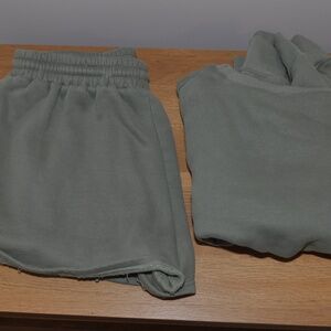 Olive Green Sweatshirt and Shorts Set XL